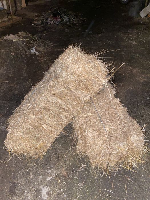 Vendo fardos de palha