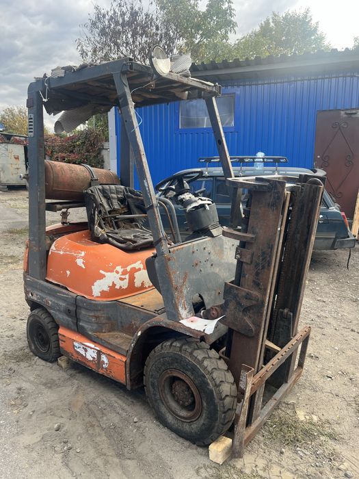 Навантажучав toyota