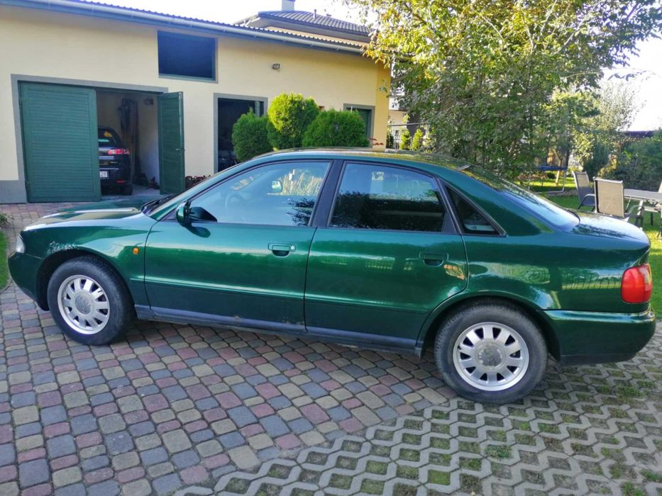 AUDI A4 B5 1.6 benzyna