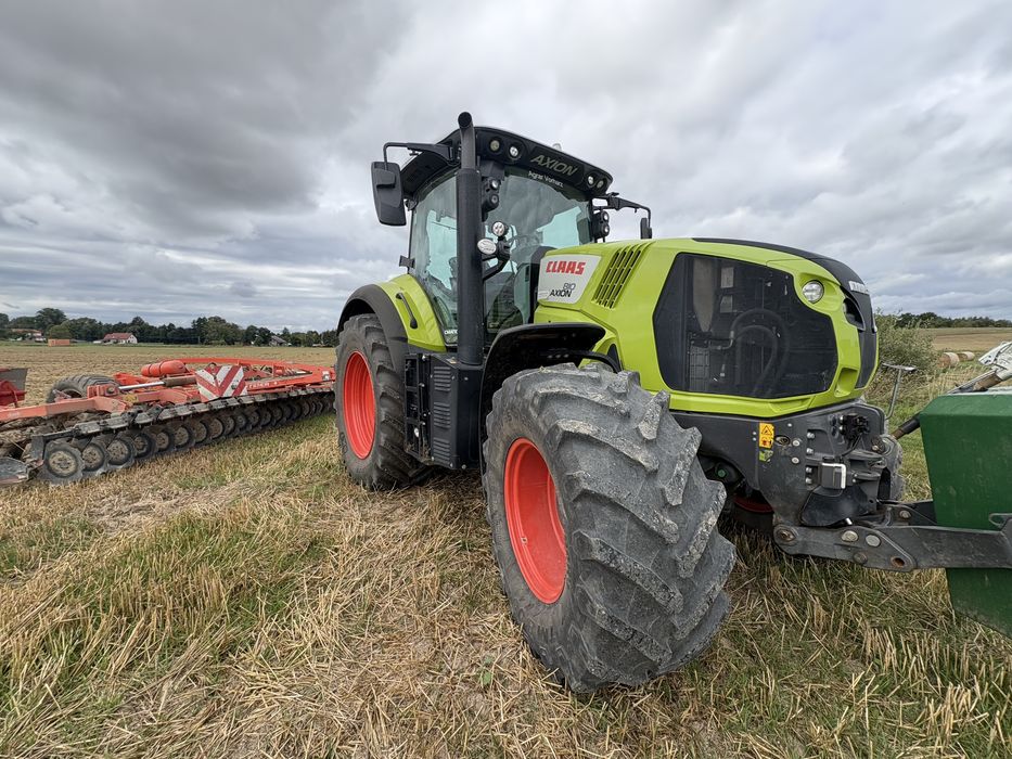 Claas Axion 810