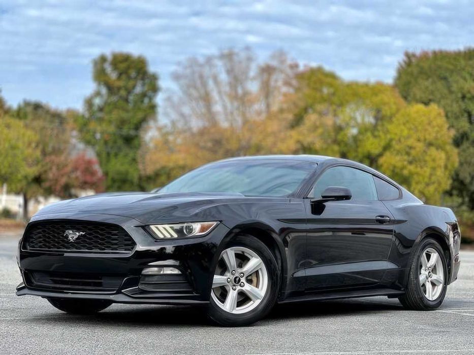 Ford Mustang V6      2017