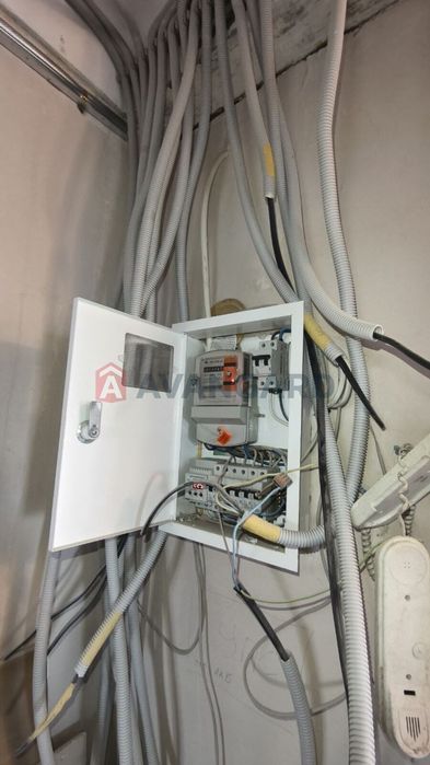 Продається 2-кімнатна квартира у Дніпровському р-ні.