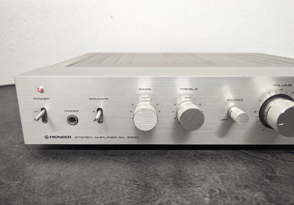 Стерео підсилювач Pioneer SA-3000.