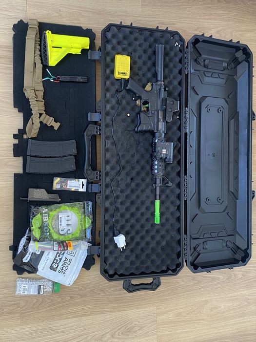 Arma de Airsoft FAB Defense MWG