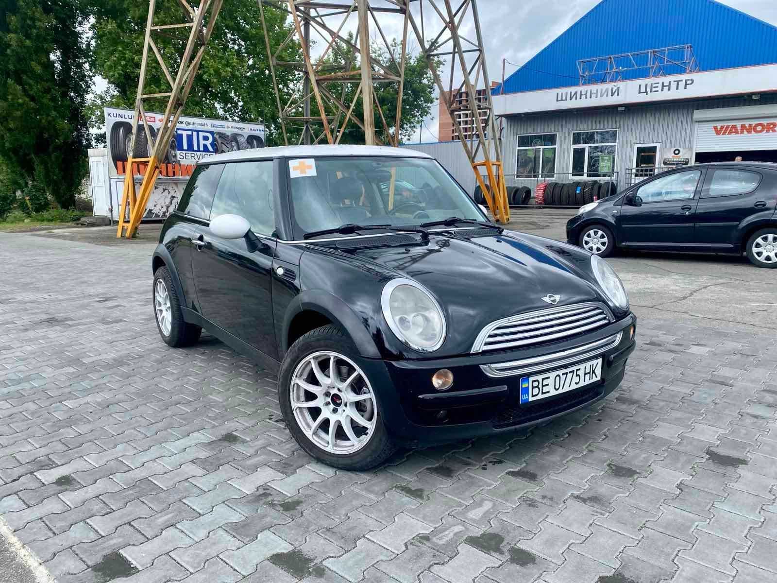 MINI Hatch 2004 року 1,6 л. газ/бензин