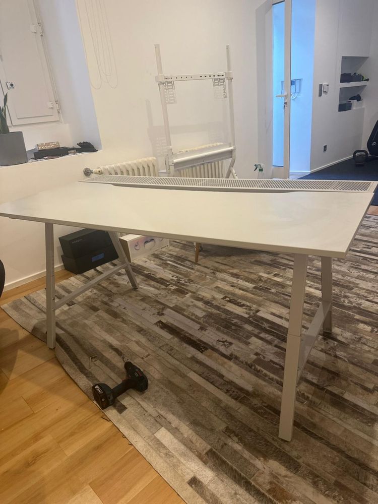 Secretaria ou mesa para jogos
