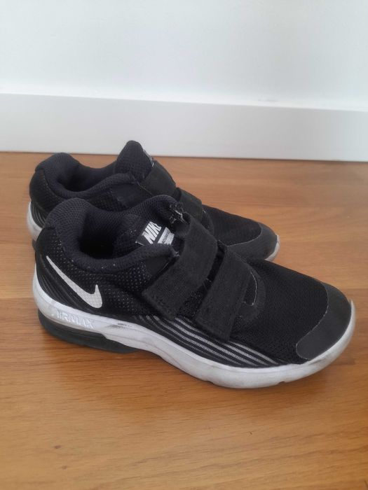 Sapatilhas Nike, várias Botas Chicco,pantufas