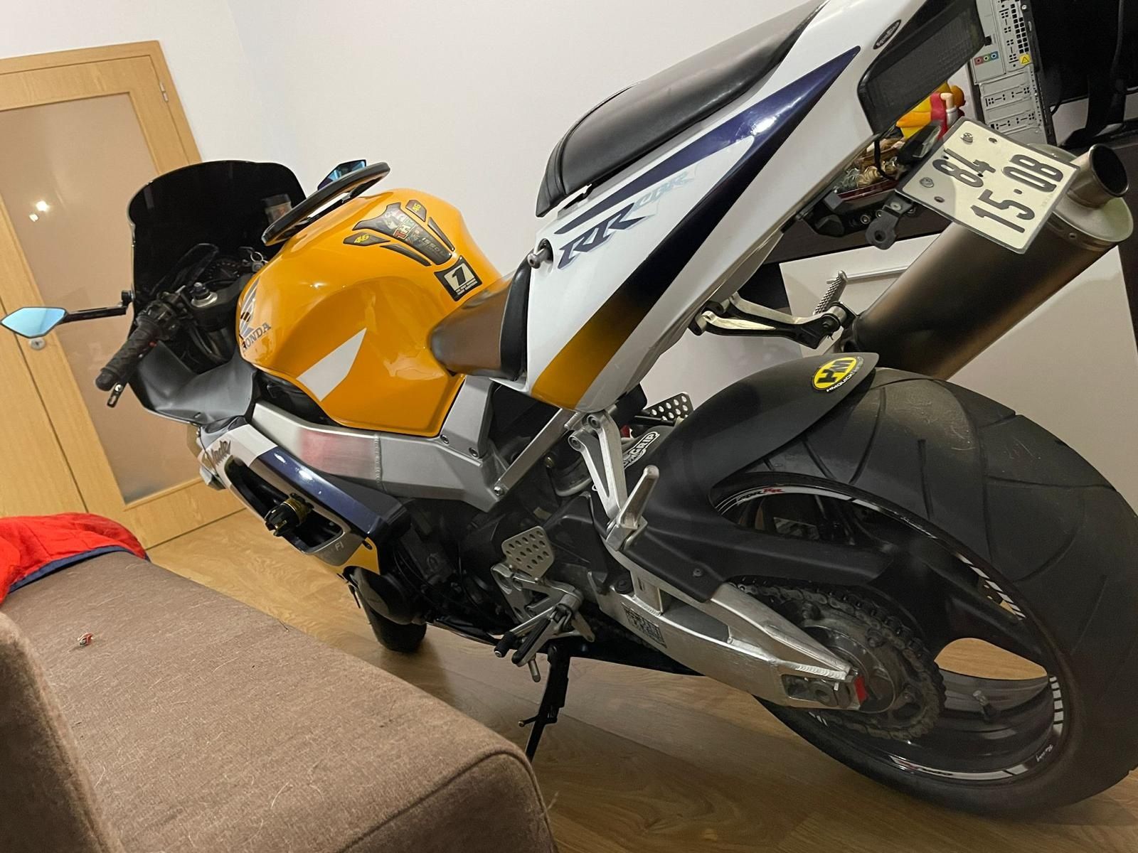 Mota cbr 900 fireblede