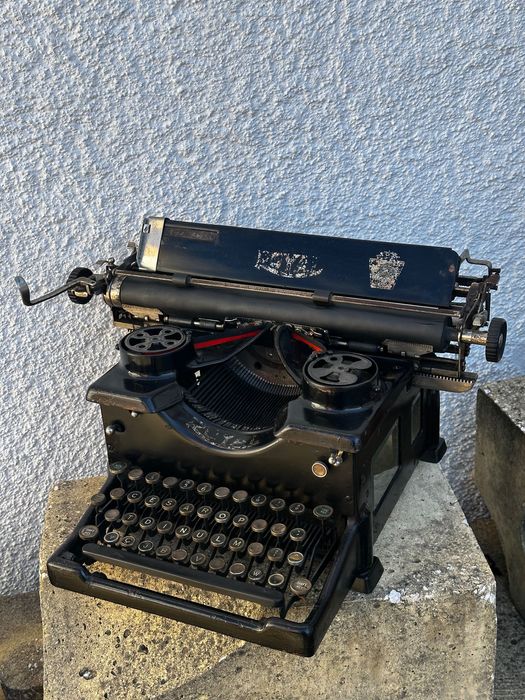 Máquina escrever Royal 10