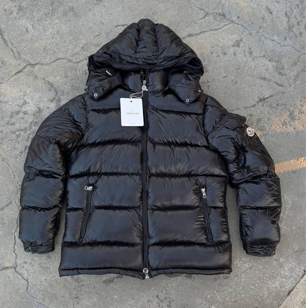 Куртка Moncler, NFC працює! розпродаж!
