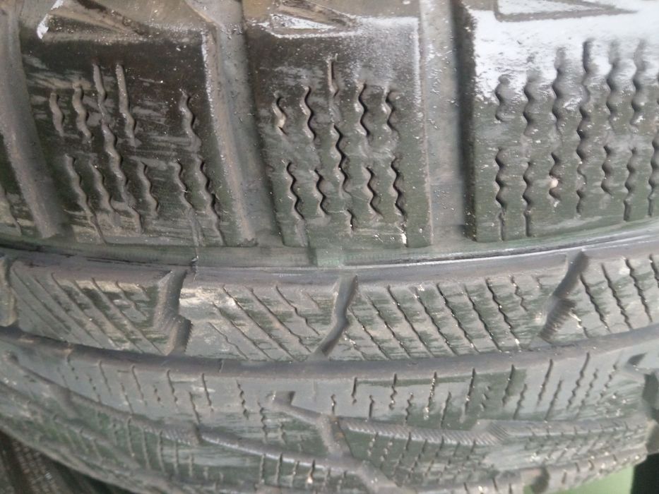 Продам скаты Premiori 215/50/17Goodyear225/55/17пара,