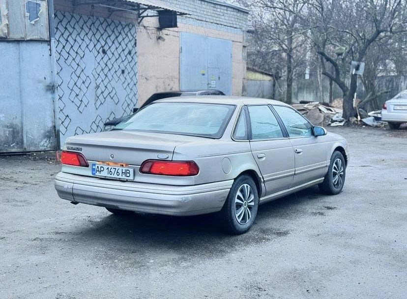 Продам Ford Taurus автомат