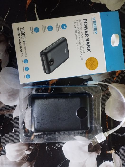 зовнішній зарядний пристрій