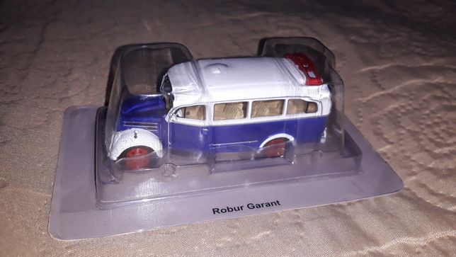 Autobusy PRL-u. Robur Garant.