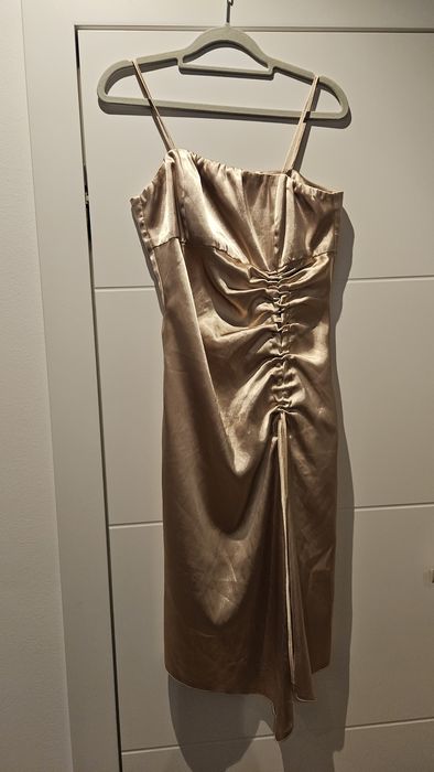 Złota sukienka na sylwestra rozmiar 38