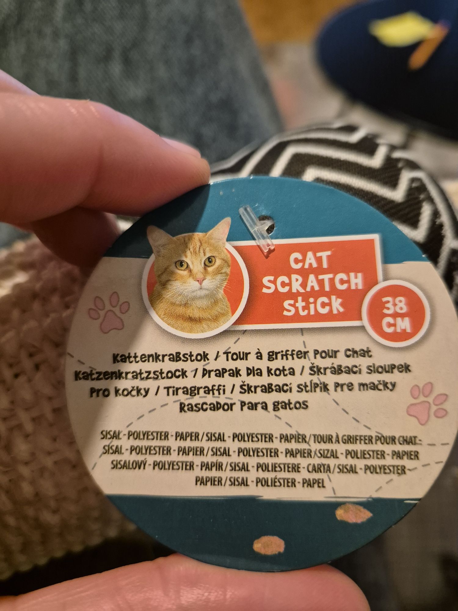 Drapak dla kota z piłeczką