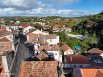 Prédio centenário em propriedade total em Colares, Sintra