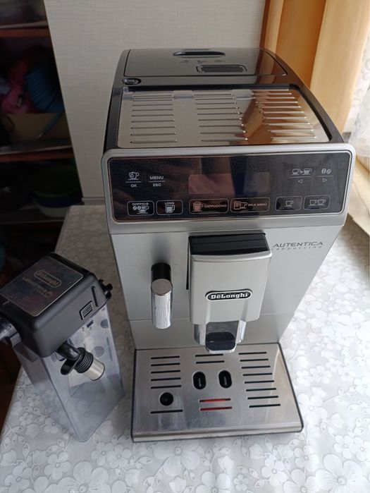 Кофемашина Delonghi Аutentica