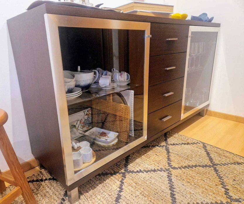 Aparador em Carvalho Escuro