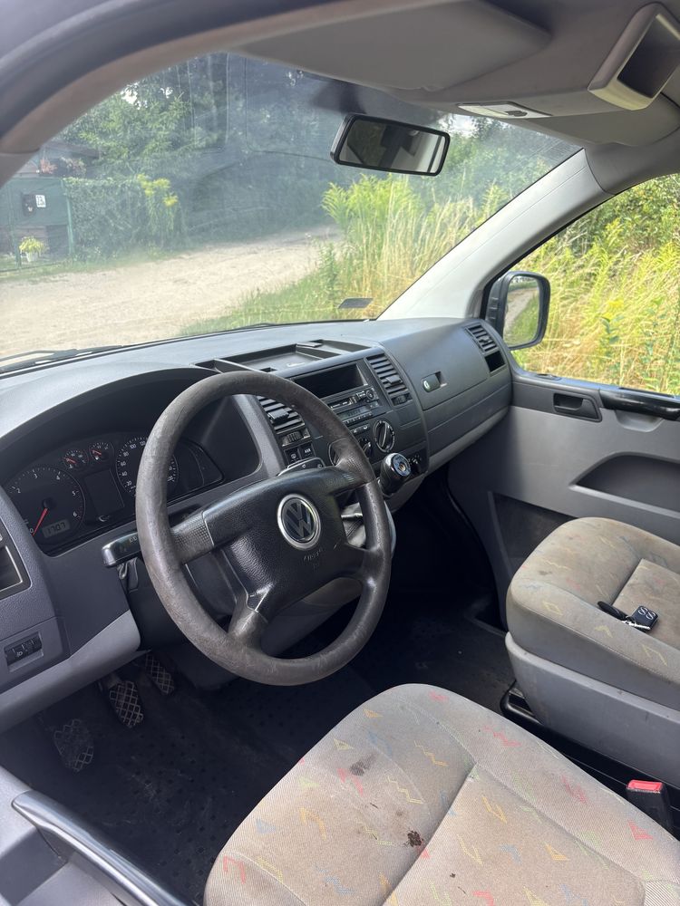 Sprzedam vw t5 transporter 8 osob