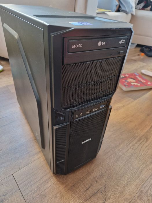 Komputer i3 9100F 12GB RAM Dysk M.2 256GB Radeon R7 2GB 500W