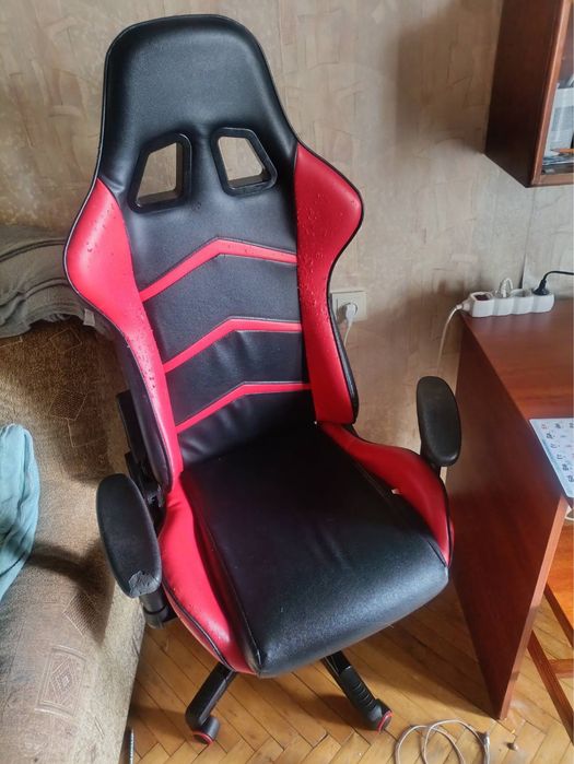 Компьютерное кресло