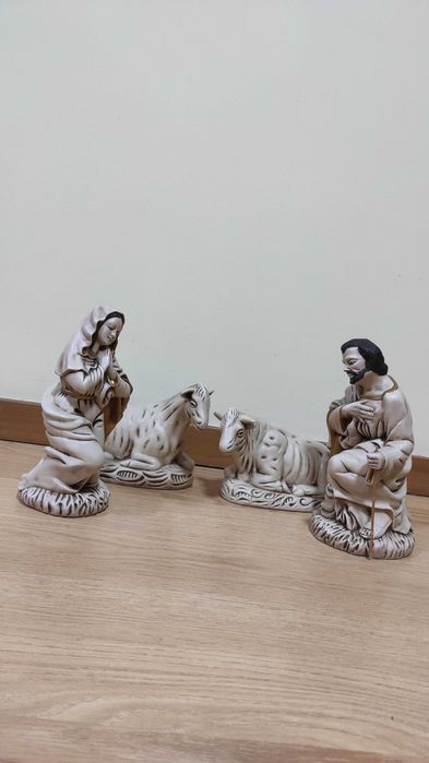 Presépio pintado à mão