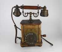 Telefone Antigo em Madeira