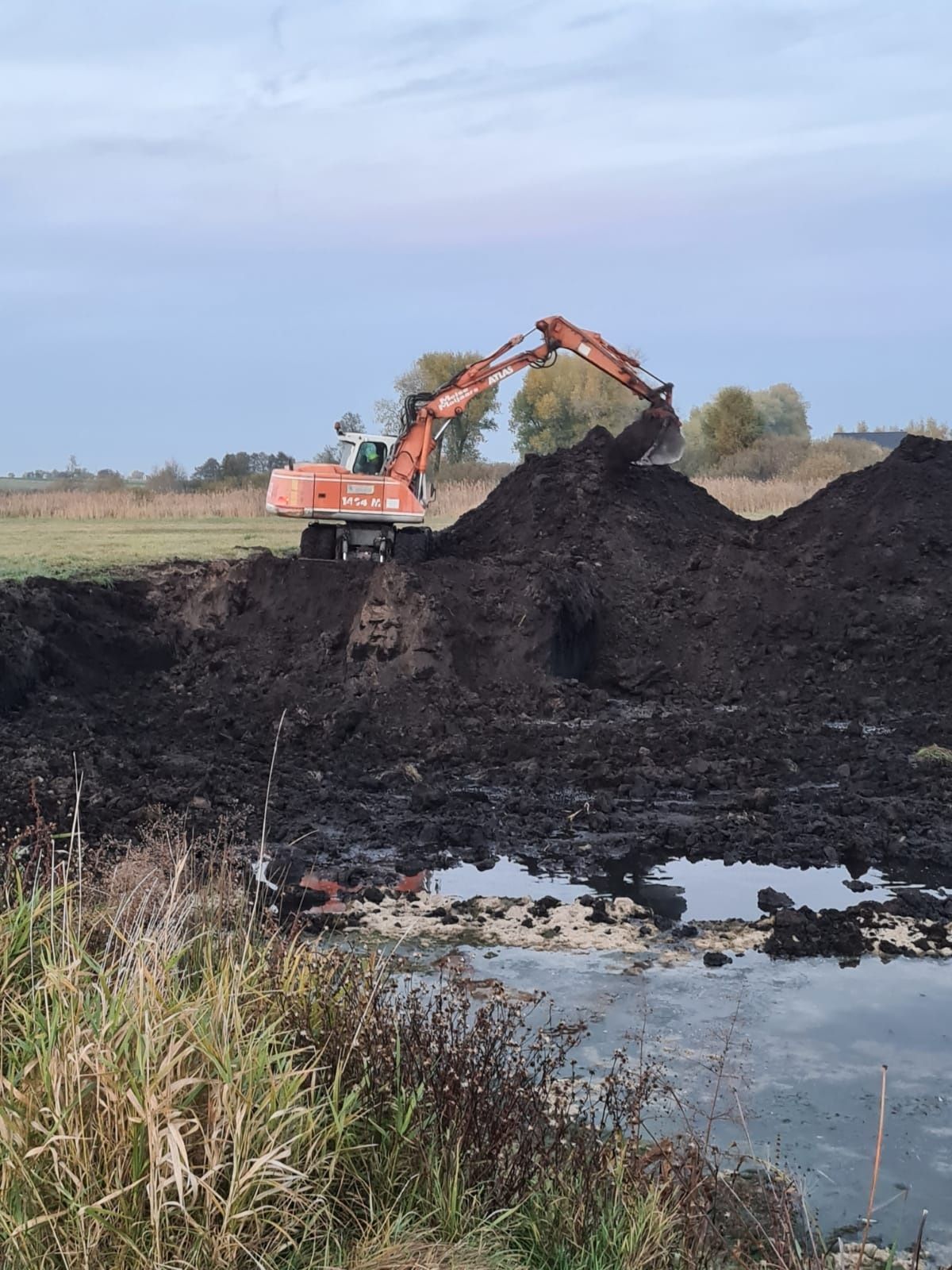 Usługi Koparko- Ładowarką JCB młot,minikoparka, koparka atlas 18t