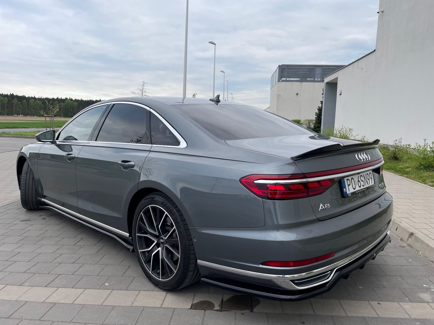 Audi A8 5.0. TDI 286 PS, noktowizor, 4x masaże, wentylowane, TV, webasto