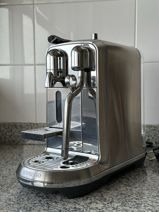 Máquina Café Nespresso Creatista Plus