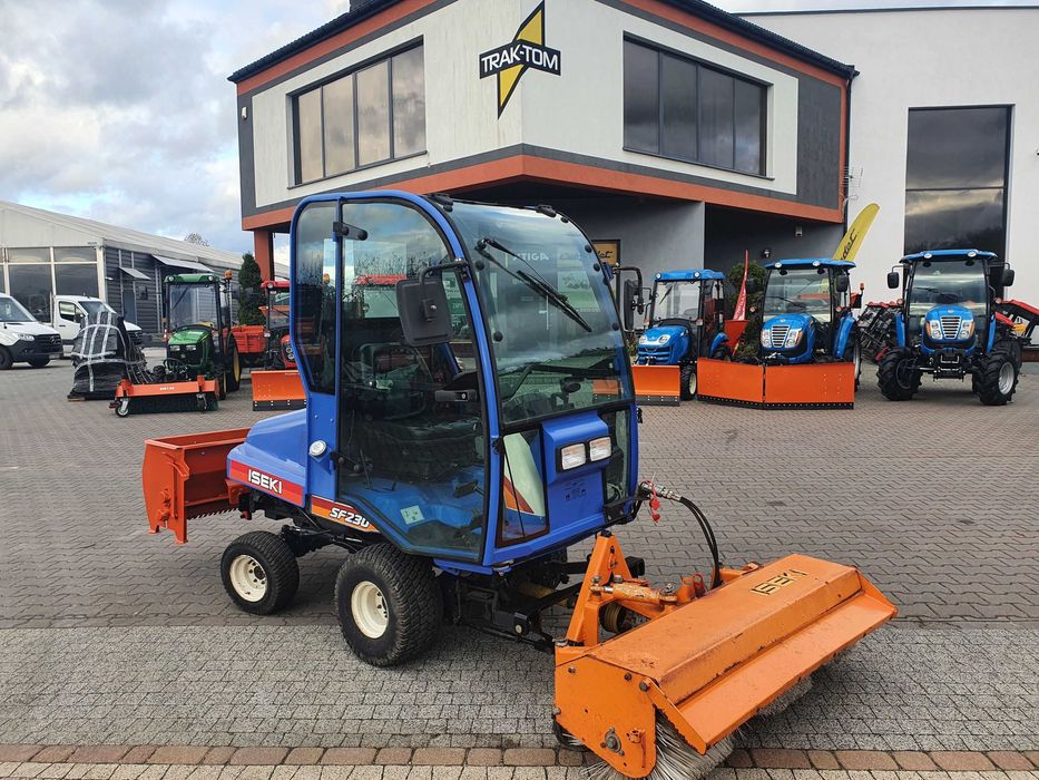 Kosiarka Iseki kabina zamiatarka pług solarka 4x4 diesel kubota