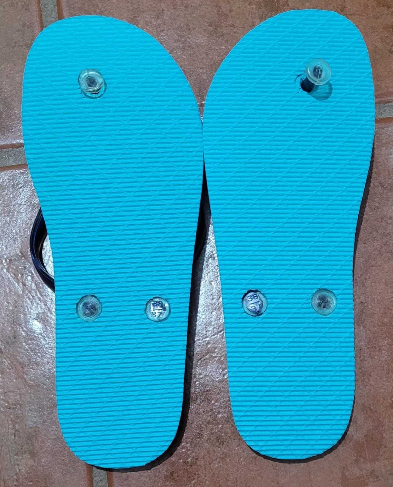 Chinelos de dedo