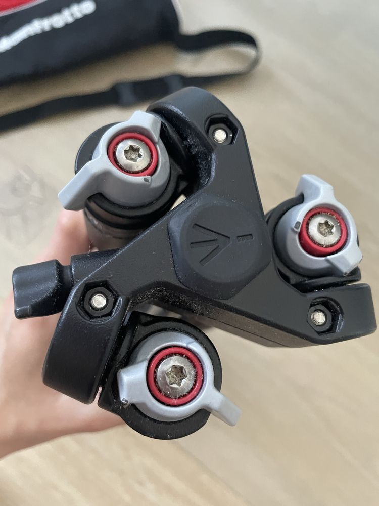 Statyw Manfrotto Befree MKBFRA4-BH z głowicą kulową i torbą