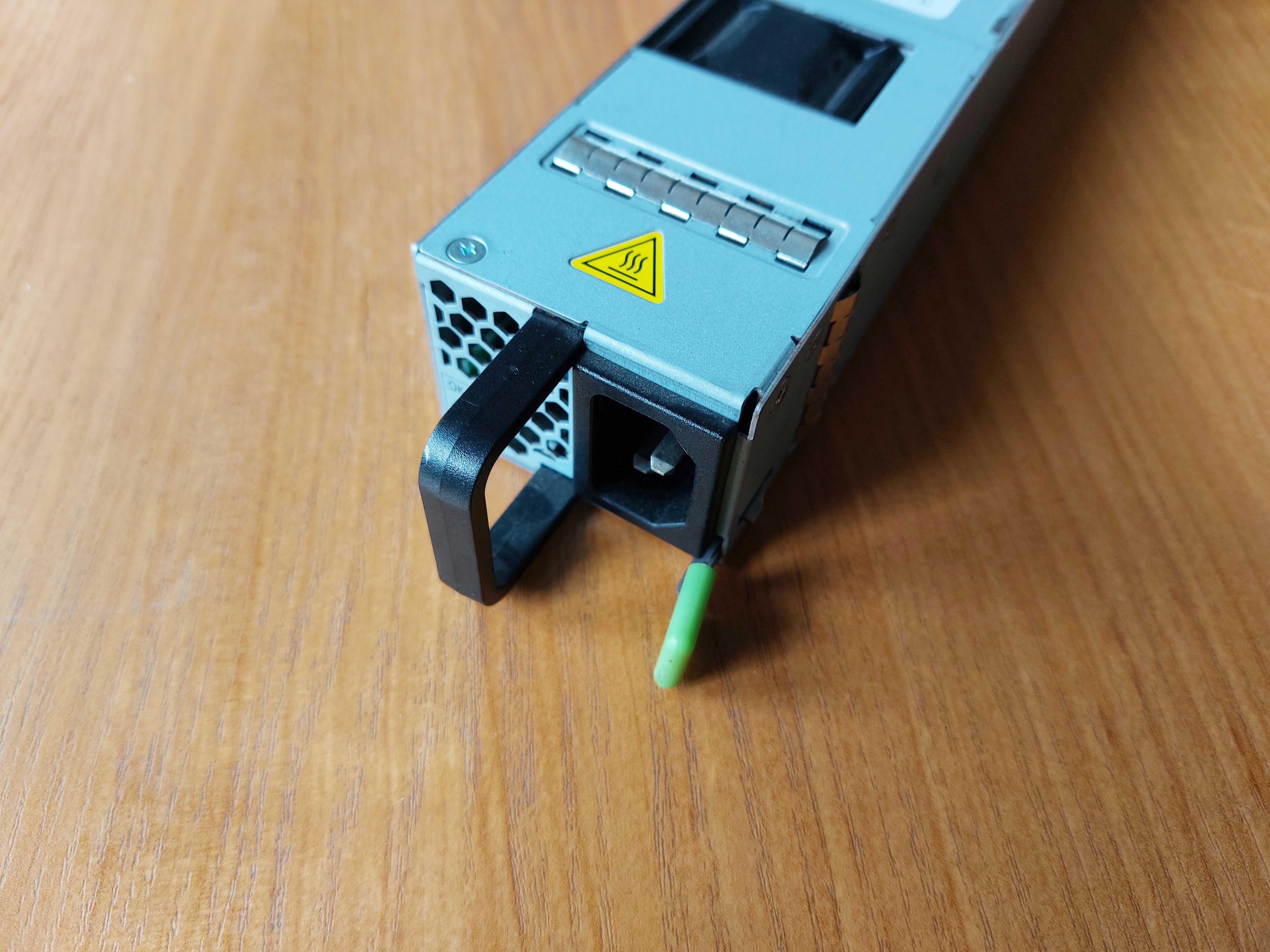Zasilacz 12 V / 760 W EMERSON 700/1497-J000 (A237)
