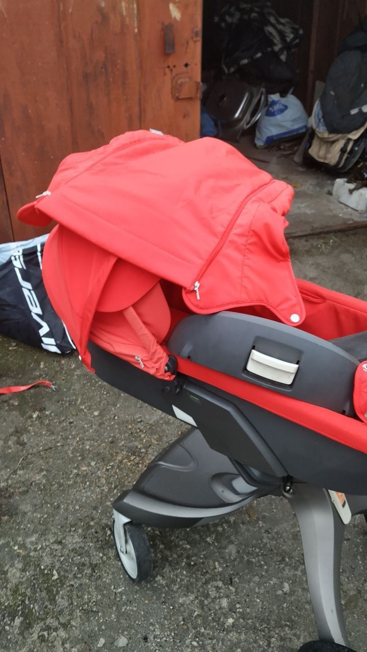 Коляска Stokke хорошая