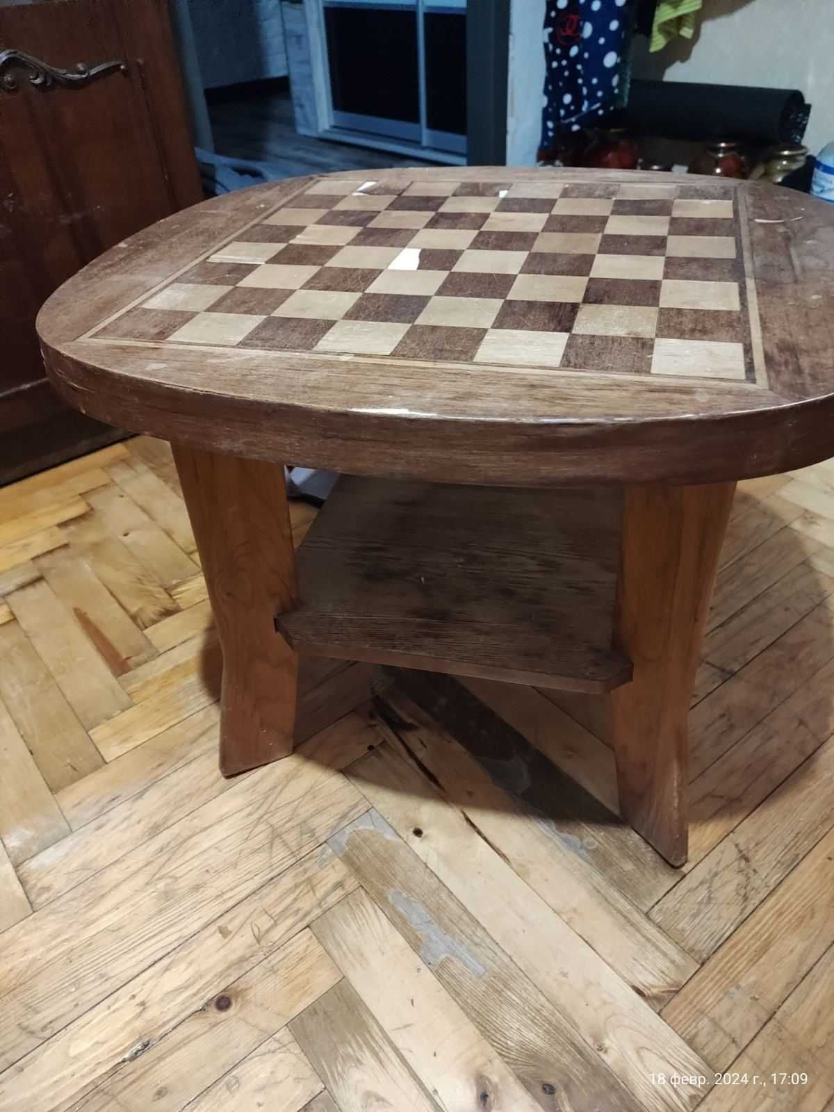 Столик шахматный б/у