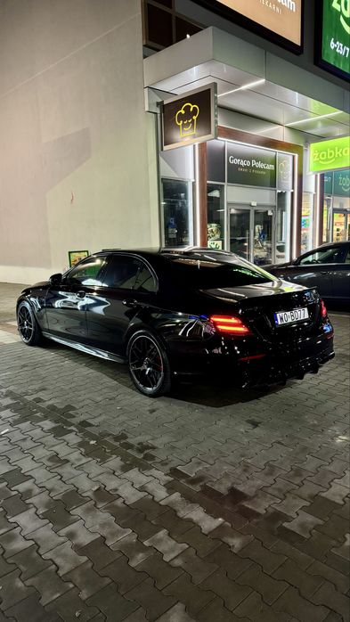 Wynajem Mercedes E63S 800hp OGNIE Z WYDECHU, Wypożyczalnia aut Premium