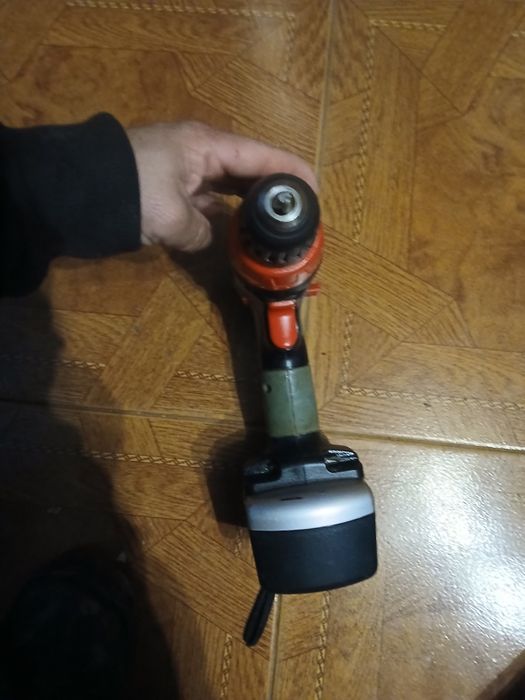 Máquina de apertar parafusos