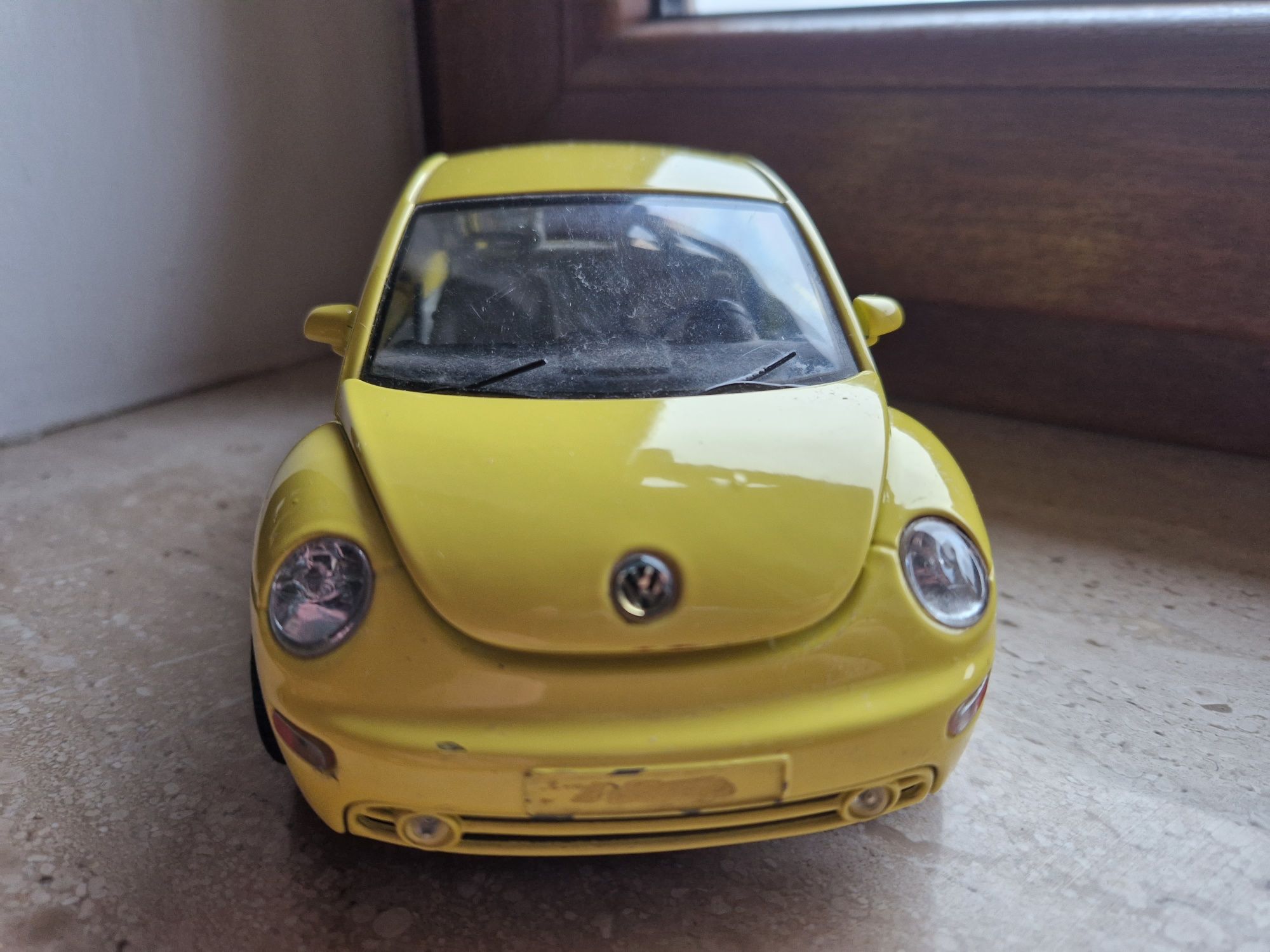 Volkswagen New Beatle (Garbus) Burago 1:18