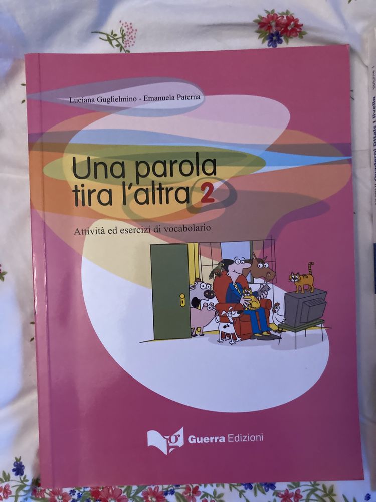 Książka Una Parola Tira l’Altra 2 Włoski Słownictwo Ćwiczenia