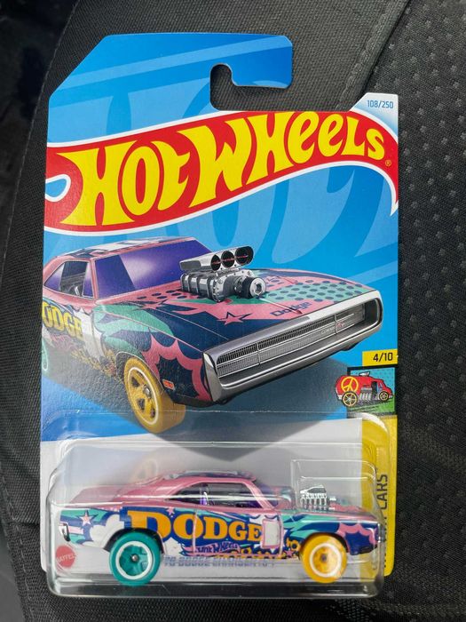 Hot Wheels 70 Dodge Charger R/T