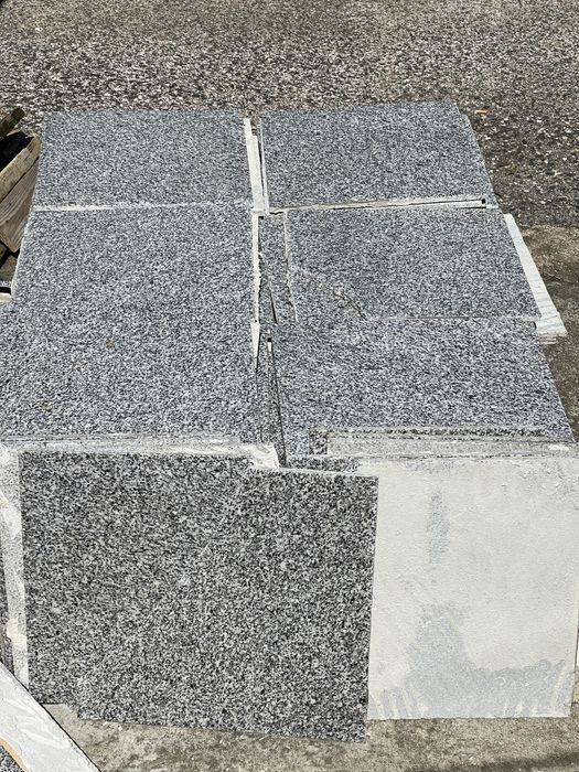 Pedra Granito polido retificado 40x40cmx1cm