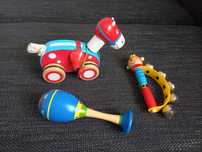 Brinquedos para criança de madeira