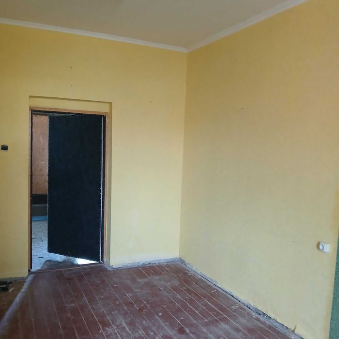 Нежитлові приміщення 78,3 м2, Чемерівці, вул. Франка 1/1