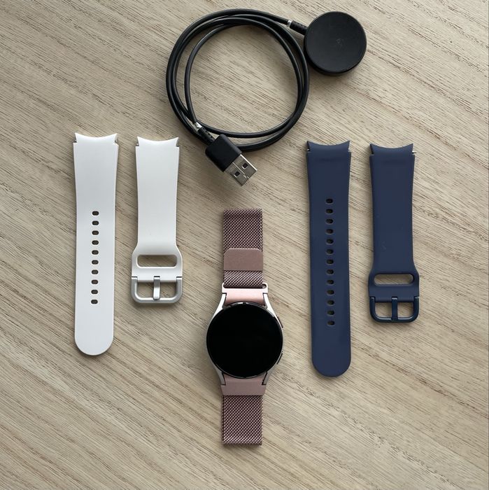 Pack Galaxy Watch 4 Silver (40mm) - Como Novo + Ofertas