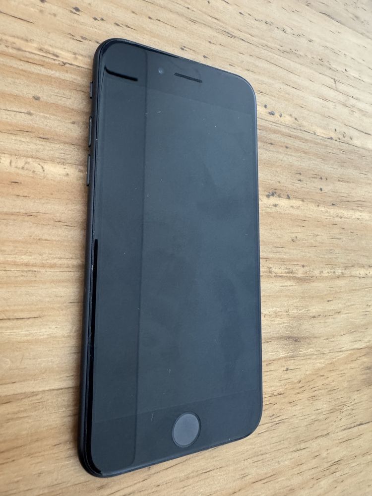 Apple iPhone SE 2a geração 64GB