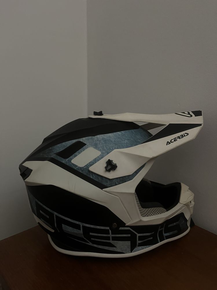 Capacete acerbis