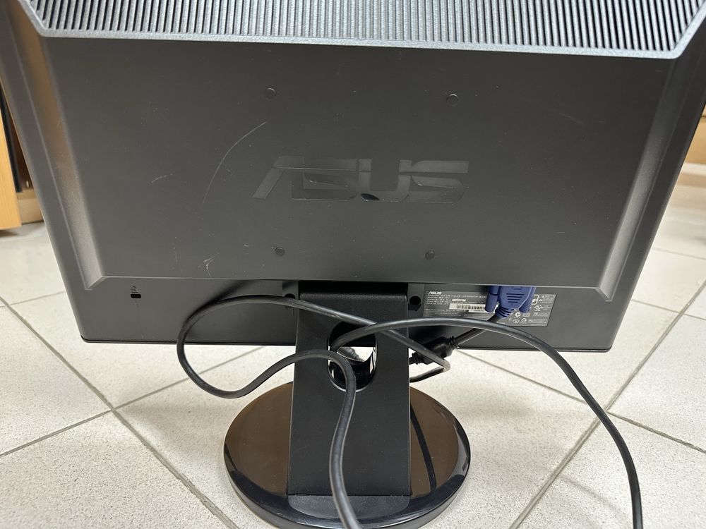 Monitor Asus VH192D com cabo VGA
