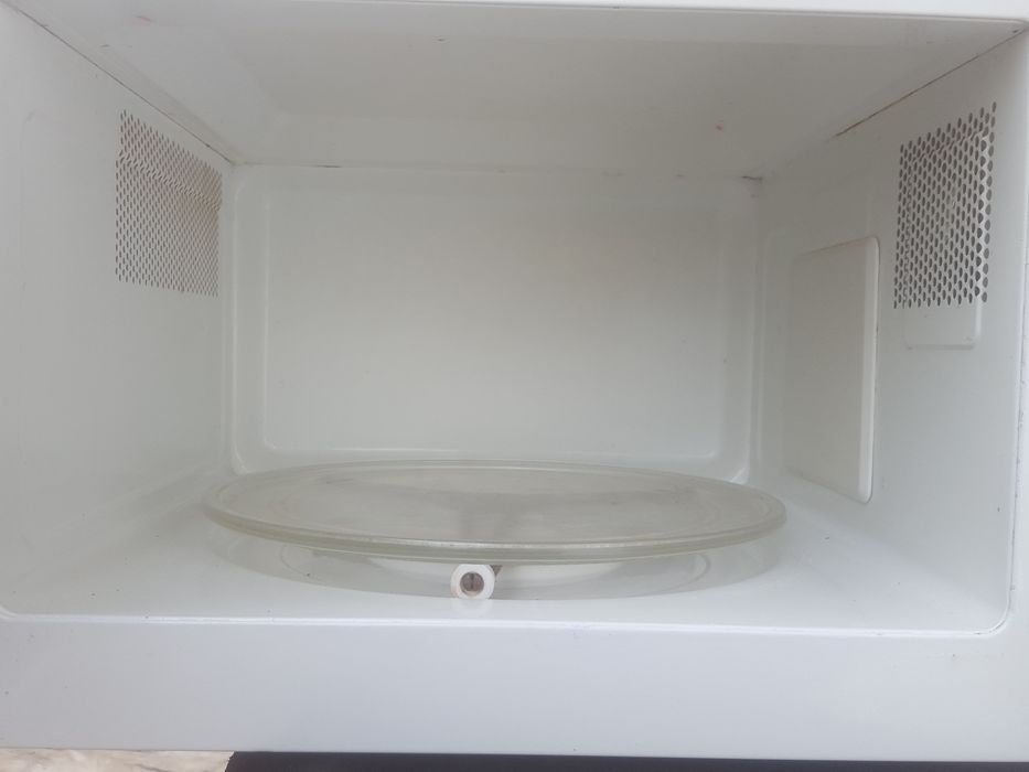 Microondas  Samsung  grande  a funcionar 100%